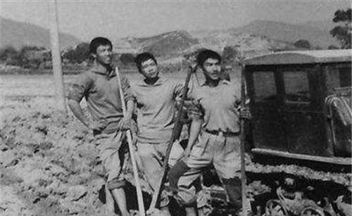 开云体育官网-欧足联拉横幅为巴勒斯坦拉发声：停止杀害儿童，停止杀害(巴勒斯坦为什么不援助加沙)