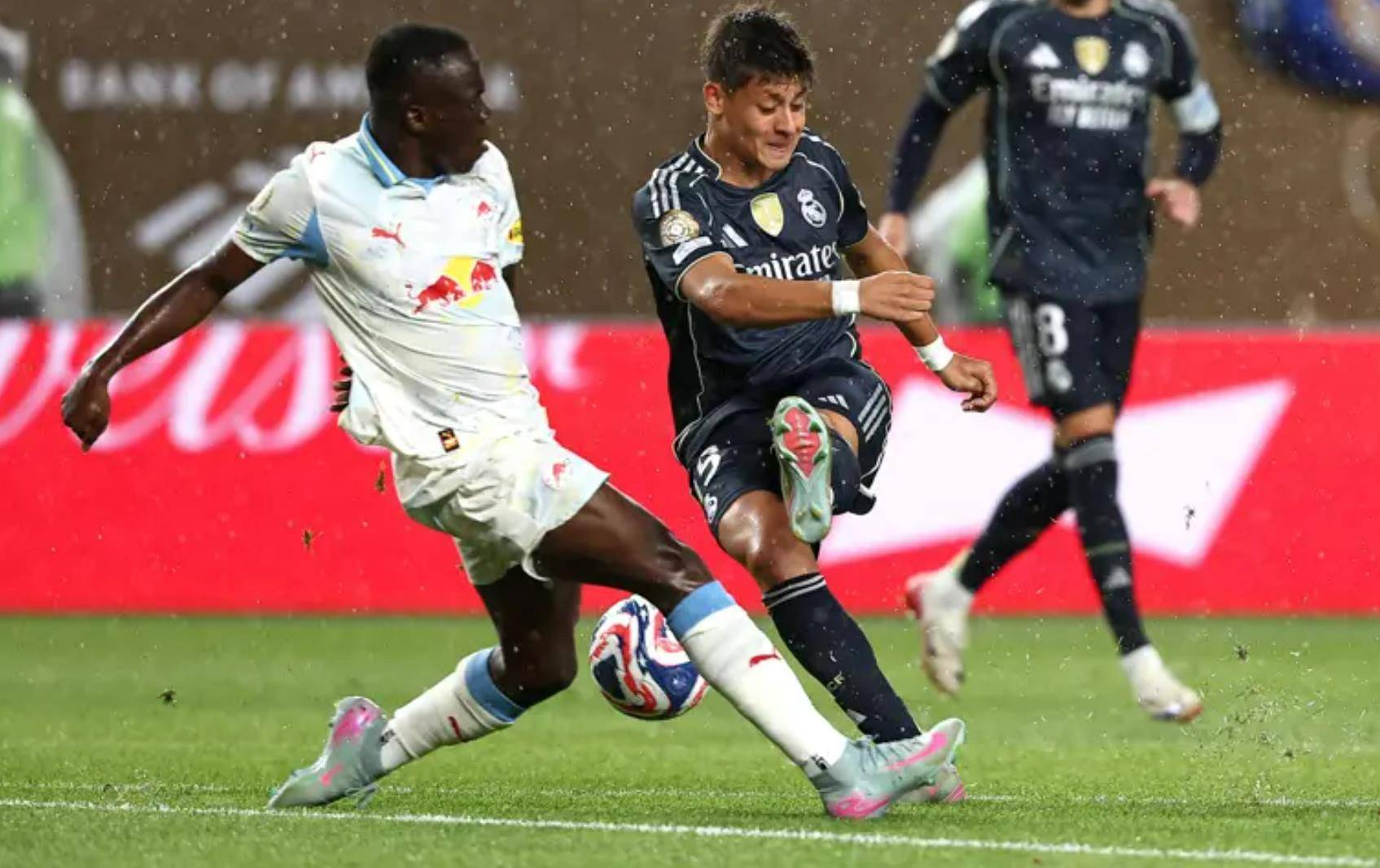 世俱杯1-1爆冷！皇马新月轰32脚战平！阿隆索无缘首胜，C罗没说错的简单介绍