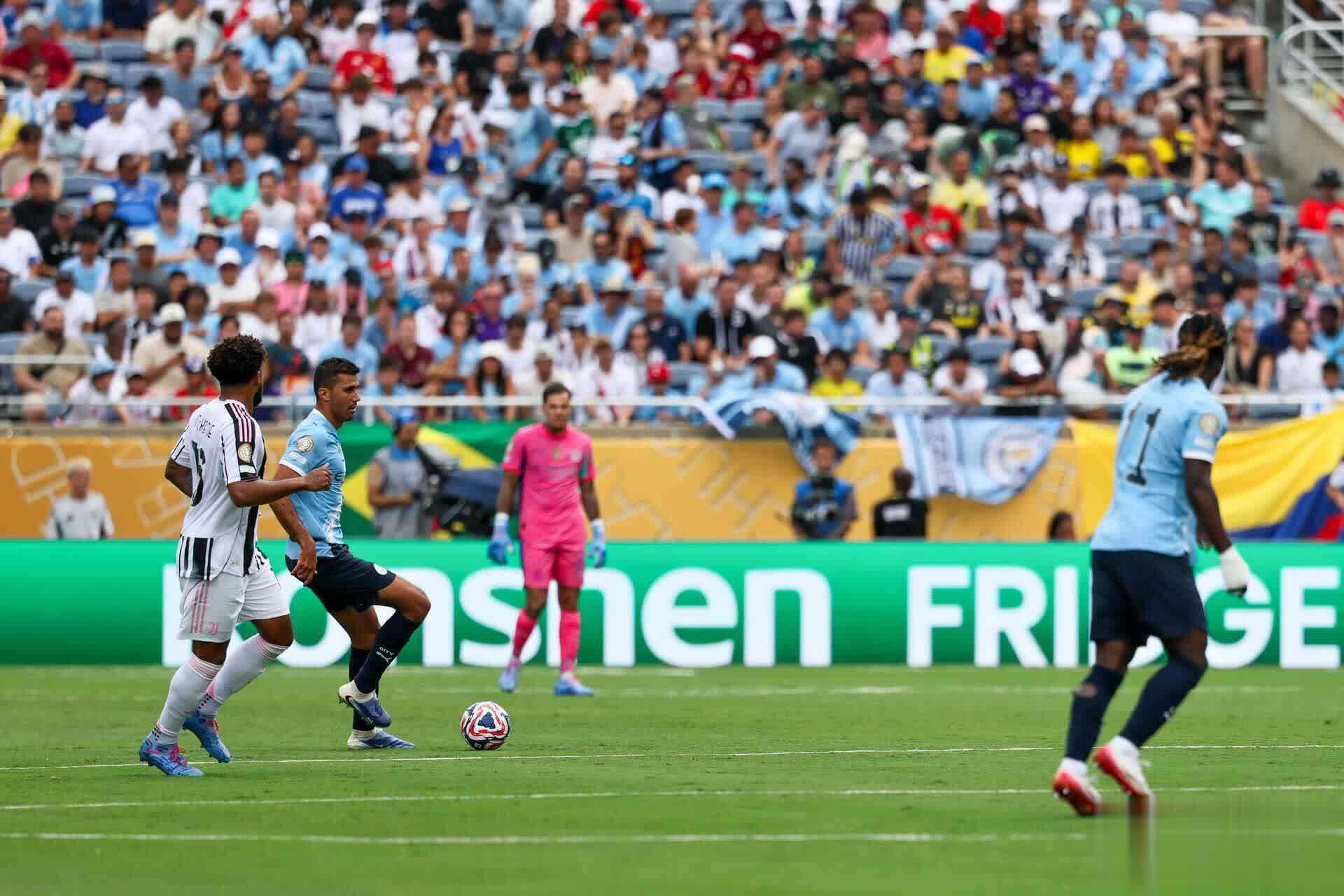 曼城19岁天才世界波，19分钟2球！曼城大胜前亚洲冠军(曼城2019)
